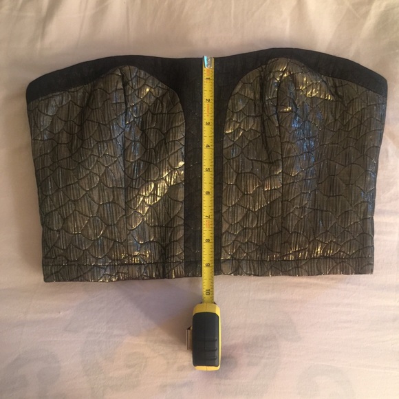 Sparkle & Fade Sleeveless Crop Top - Picture 7 of 8